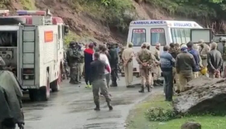 مقبوضہ کشمیر ،دوران سرچ آپریشن دھماکے میں 2 بھارتی فوجی ہلاک، 4 زخمی