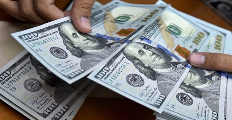 انٹر بینک میں ڈالر 6 پیسے سستا ، 286 روپے 50 پیسے کا ہو گیا