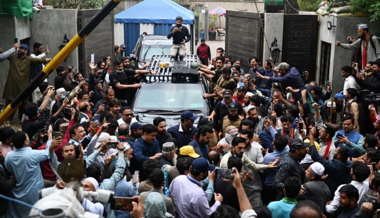 زمان پارک میں ہونے والی سازش کواپنے کارکنان نے بے نقاب کردیا