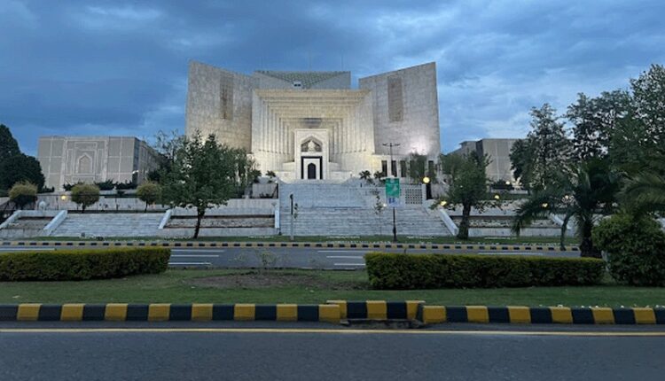 سویلین کا ملٹری کورٹس میں ٹرائیل ، زیر حراست ملزمان کی تفصیلات سپریم کورٹ آف پاکستان میں جمع کرا دی گئی