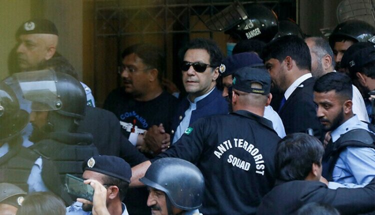 چیئرمین تحریک انصاف الیکشن کمیشن میں پیش ہوگئے: مہلت کی استدعا منظور،الیکشن کمیشن نے مزید سماعت 2اگست تک ملتوی کر دی