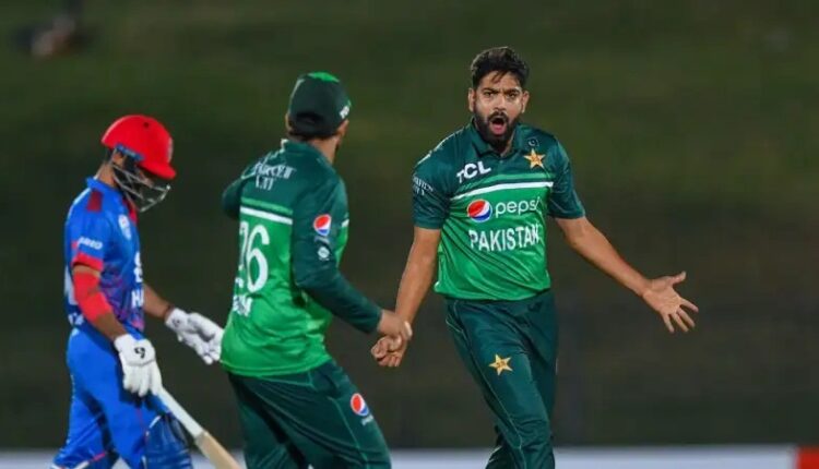 پاکستان کرکٹ ٹیم نے دوسرے ون ڈے انٹرنیشنل میں افغانستان کو سنسنی خیز مقابلے کے بعد 1 وکٹ سے شکست دے دی