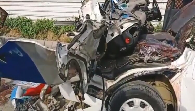 راولپنڈی: ٹریلر اور وین میں تصادم، 5 افراد جاں بحق، 6 زخمی