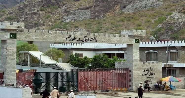 طورخم بارڈر ساتویں روز بھی بند، چیک پوسٹ کے قیام پر کشیدگی تاحال برقرار