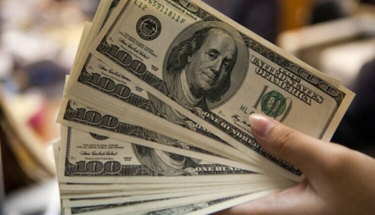انٹر بینک میں روپے کے مقابلے ڈالر سستا ، اوپن مارکیٹ میں ڈالر کی قدر مستحکم رہی