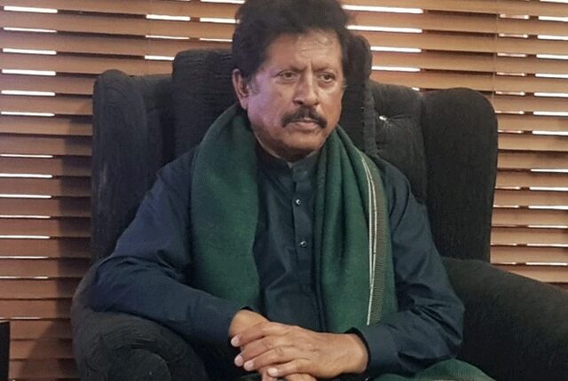 ہرسال مار دیا جاتا ہے ، لیکن ابھی مرا نہیں زندہ ہوں ، عطااللہ عیسیٰ خیلوی