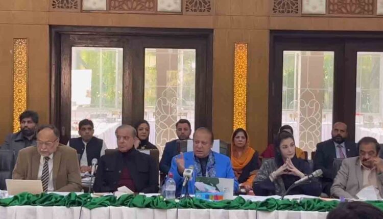 ایک کھلنڈرے شخص کو لایا گیا جسے معیشت اور عالمی تعلقات کا کچھ پتہ نہیں تھا،نواز شریف