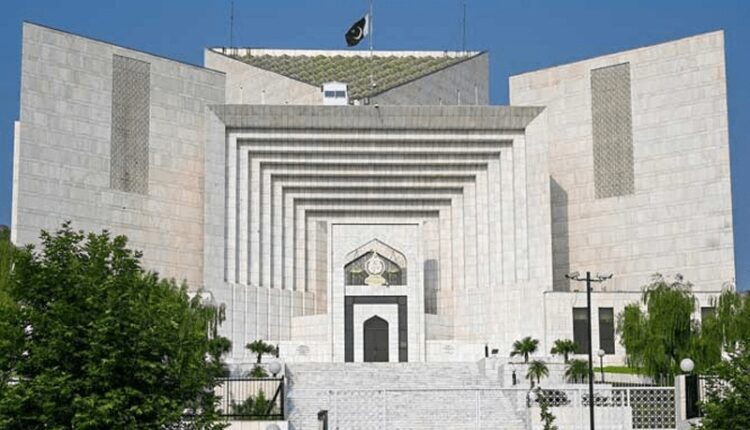 وفاقی پولیس اہلکار سپریم کورٹ کی چھت کی سڑھیوں سے گر کر جان کی بازی ہار گیا
