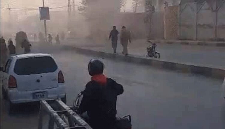 پشاور: ورسک روڈ پر نجی بینک اور اسکول کے قریب دھماکا، 3 بچوں سمیت 4 زخمی