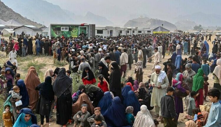 پاکستان چھوڑنے والے غیر قانونی افغان باشندوں کی تعداد 4لاکھ 10ہزار سے متجاوز
