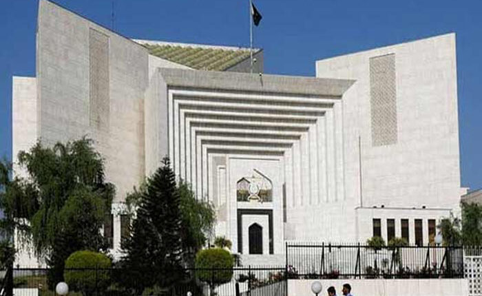 سپریم کورٹ نے ڈی آر اوز کی تعیناتی سے متعلق لاہور ہائیکورٹ کا حکم معطل کردیا الیکشن کمیشن آج ہی انتخابی شیڈول جاری کرے، سپریم کورٹ کا حکم