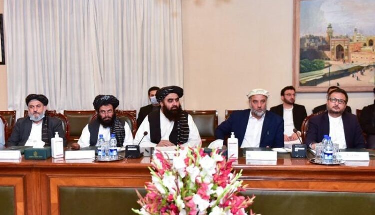 افغان عبوری حکومت کا سینئر وفد اسلام آباد پہنچ گیا