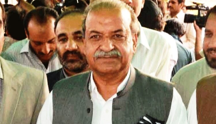 پارٹی ڈسپلن کی خلاف ورزی کرنے پر مسلم لیگ ن نے سردار مہتاب عباسی کو پارٹی سے نکال دیا گیا