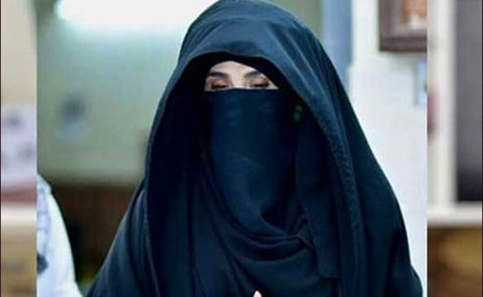 یہ غیرت اور بے غیرتی کی جنگ ہے فیصلہ عوام کو کرنا ہے، بشریٰ بی بی