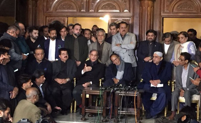 پیپلز پارٹی، مسلم لیگ(ن) اور اتحادی جماعتوں کی تحریک انصاف کو مفاہمت کے عمل کا حصہ بننے کی دعوت