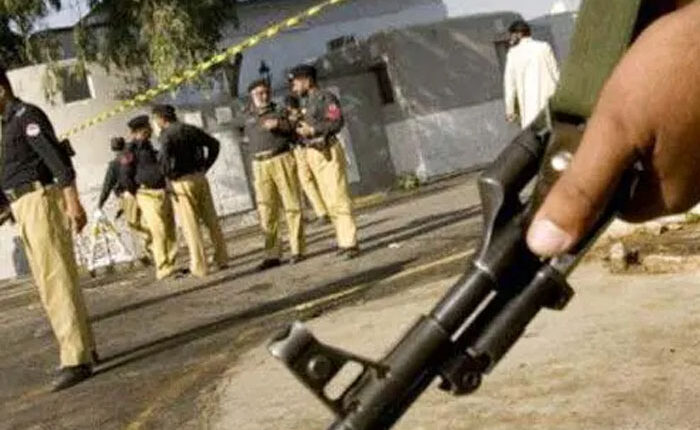ڈی آئی خان میں تھانے پر دہشت گردوں کا حملہ ،10پولیس اہلکار جام شہادت نوش کرگئے
