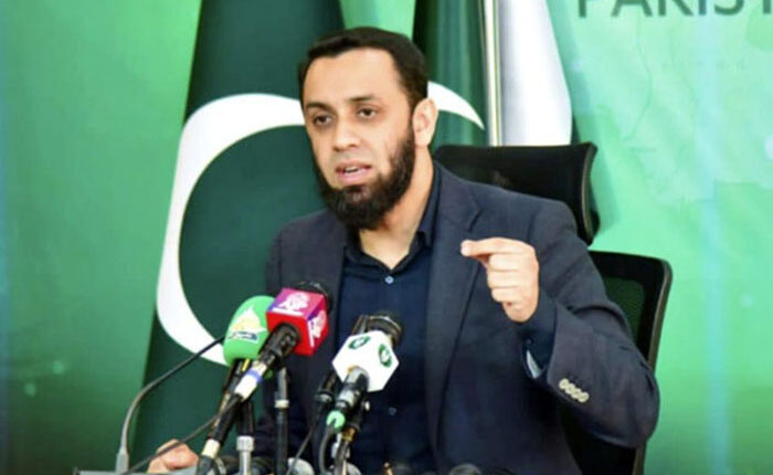 صرف اڈیالہ کیلئے ملاقات پر پابندی نہیں، تین جیلوں کا آڈٹ کررہے ہیں: عطاتارڑ