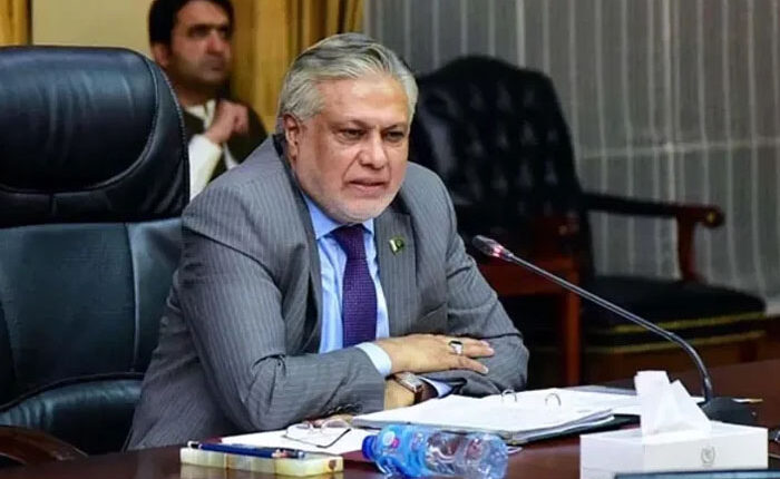 وزیر خارجہ اسحاق ڈار کو ڈپٹی پرائم منسٹر تعینات کر دیا گیا