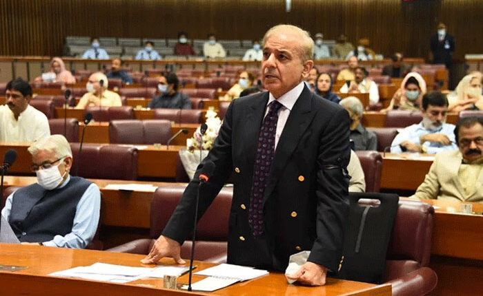 ایک بار پھر مذاکرات کی پیشکش‘ بانی پی ٹی آئی کو مشکلات و مصائب کا سامنا ہے تو آئیں بیٹھ کر معاملات طے کریں‘وزیراعظم